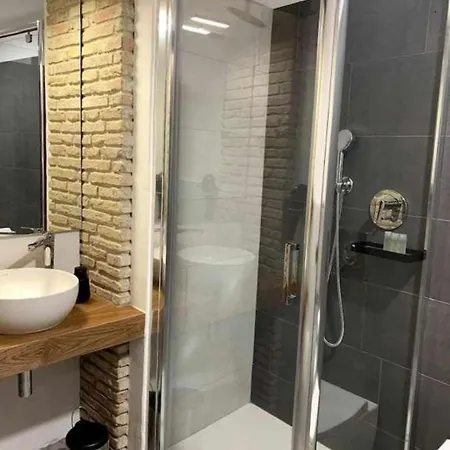 Konukevi C&o Savoia Deluxe Cagliari